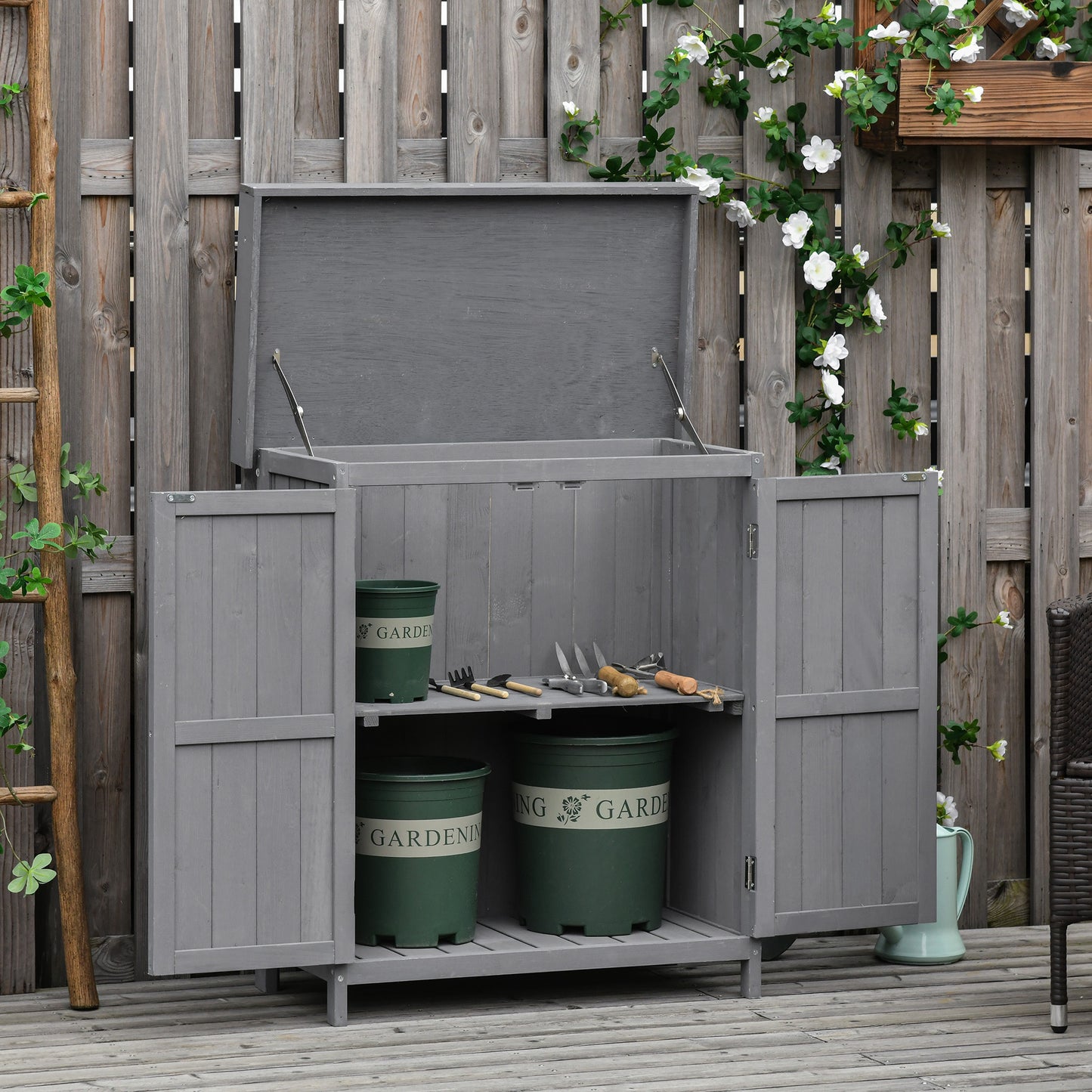 Tuinhuis Outsunny, dubbele deuren, scharnierend deksel, 2 legplanken, weerbestendig, natuurlijk hout, grijs, 74 x 43 x 88 cm