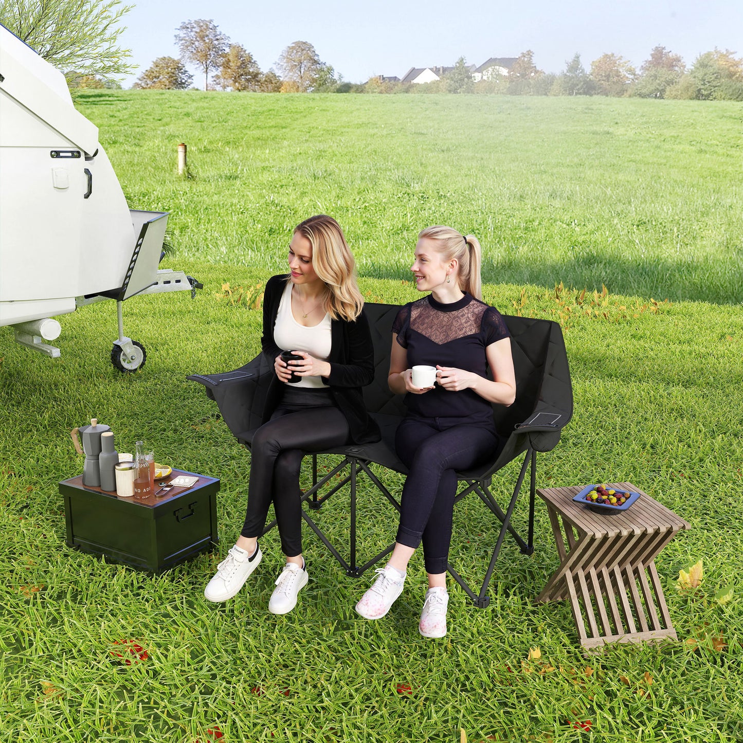 Outsunny Klappstuhl, faltbarer 2-Sitzer-Campingstuhl mit Tragetasche, für den Außenbereich, Tragkraft bis 250 kg, 145 x 60 x 92 cm, schwarz