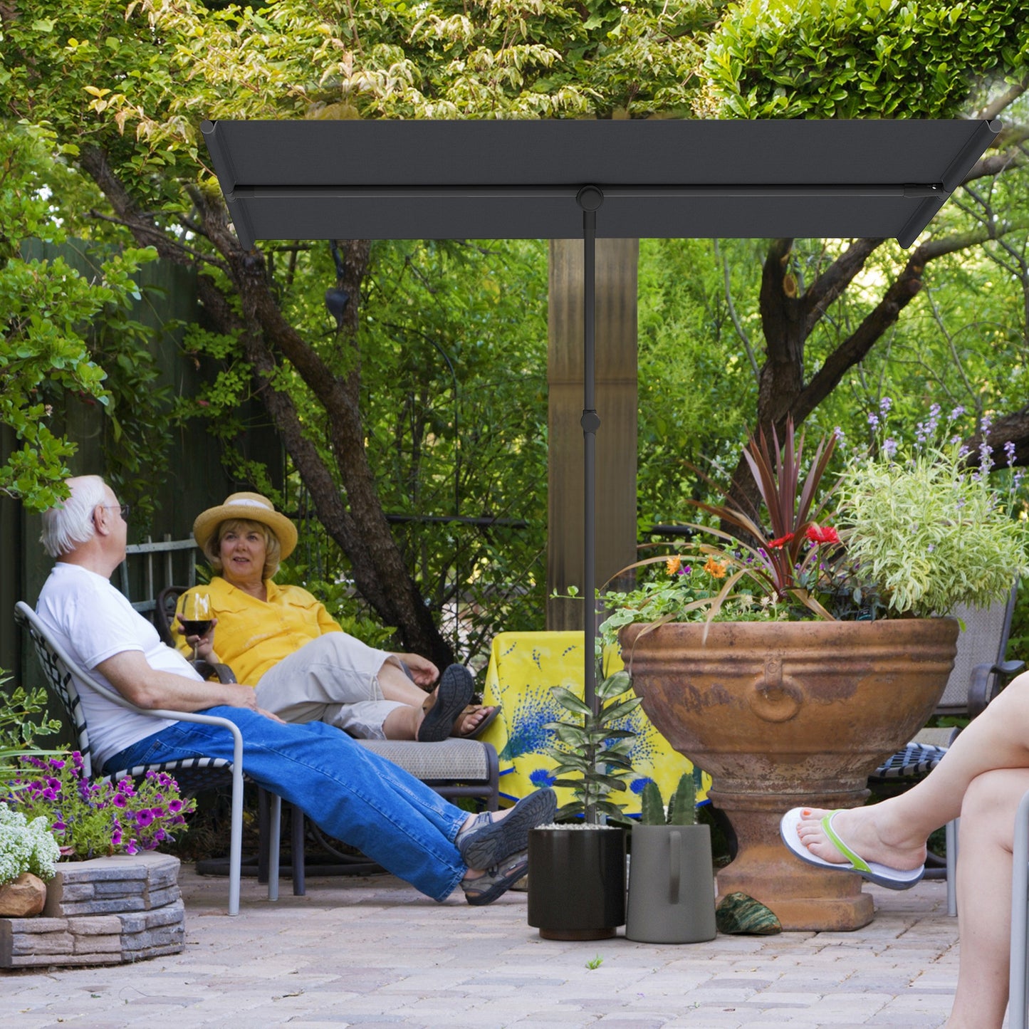 Outsunny Parasol, 180 graden draaibaar, in hoogte verstelbaar, tuinparasol met aluminium paal, 150x205cm, donkergrijs