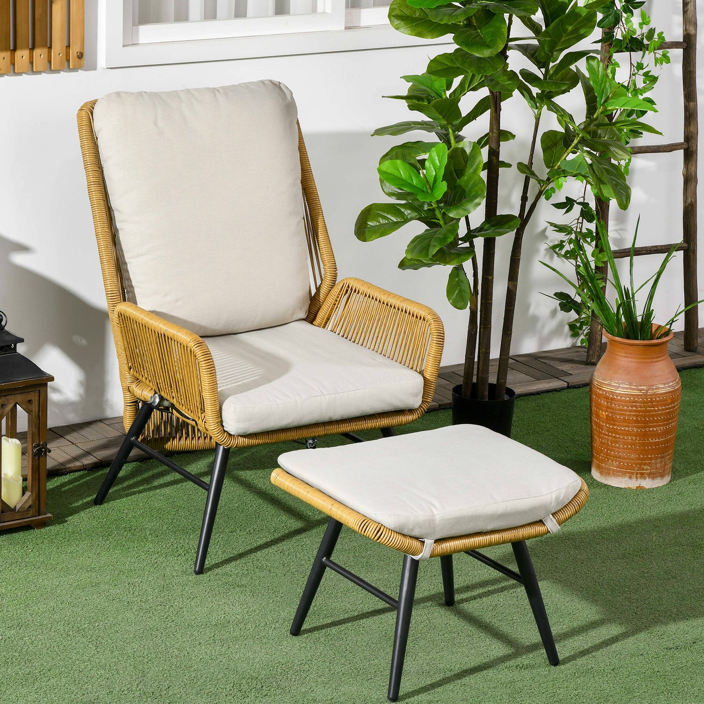 Outsunny Gartenstuhl und Hocker aus Polyrattan, verstellbare Rückenlehne, hellbraun/grau/schwarz